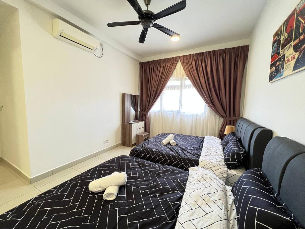 Meridinmedini Familytrip 5Min To Legoland By Vdo Homestay نوساجايا المظهر الخارجي الصورة